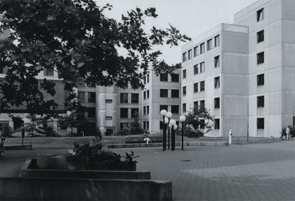 Betonhäuser im grünen