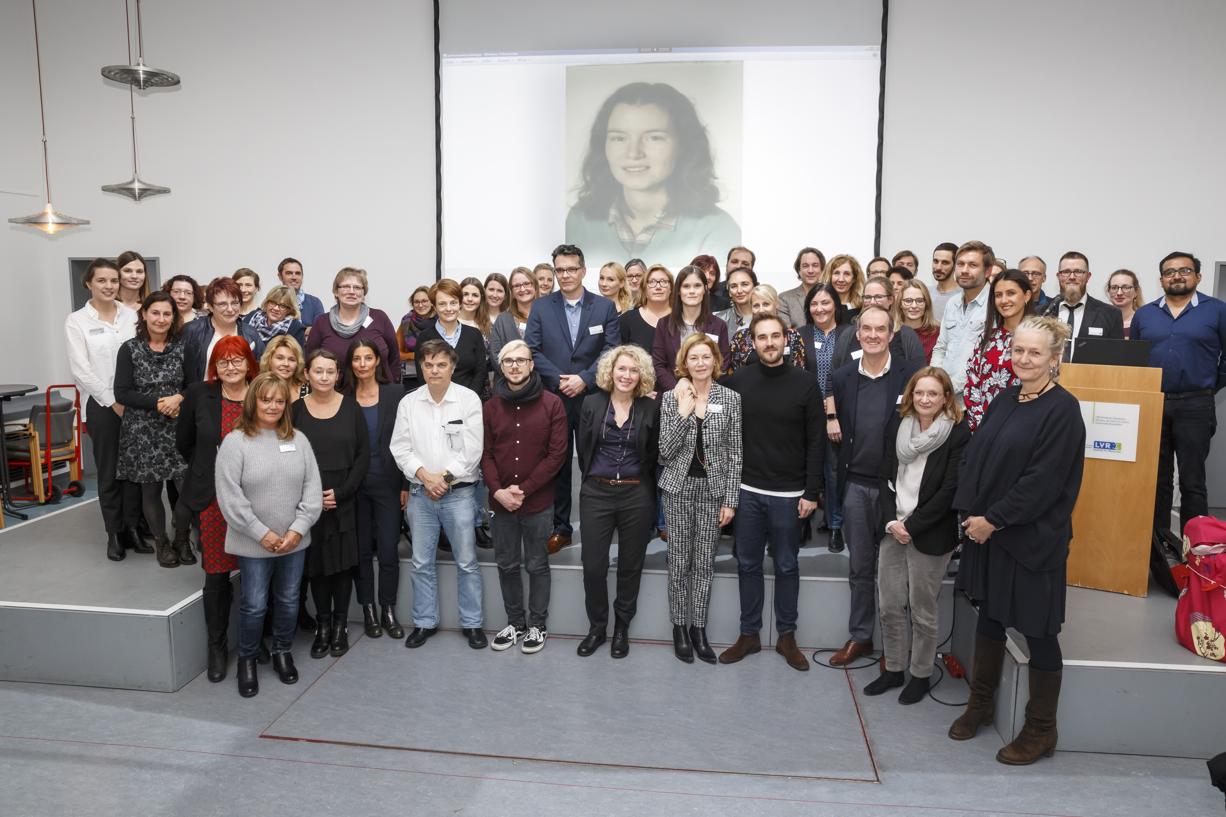 Team der Kinder und Jugendpsychiatrie mit Jutta Behrendt (Mitte)